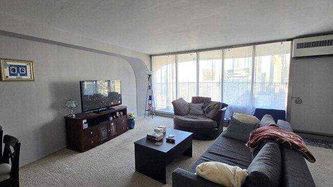 Photo - 300 N State St Apartment