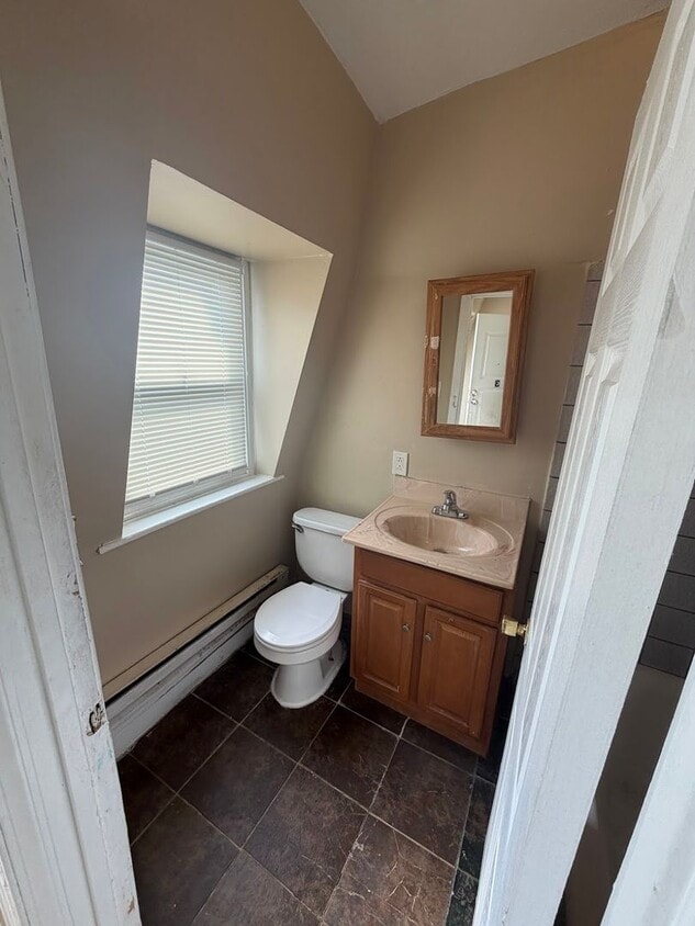 Building Photo - 219 N 9th St