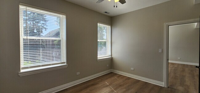 Foto del edificio - 2552 S Central Park Ave