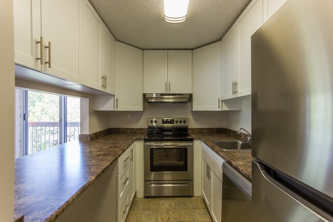 Building Photo - The David Thompson