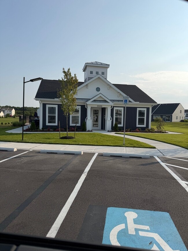 Building Photo - 20415 Spyglass Cir