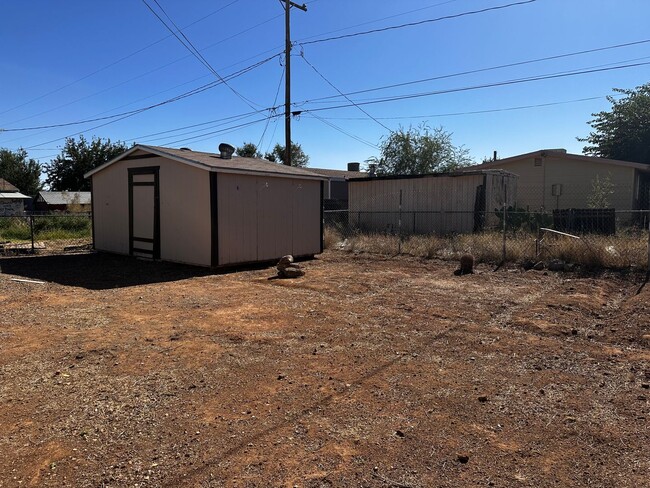Building Photo - 3 Bedroom 2 Bathroom Mobile Home