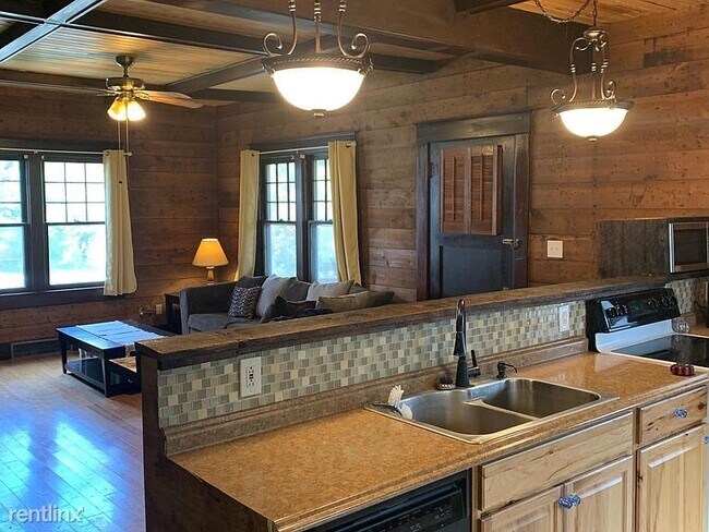 Foto del edificio - 2 br, 1 bath House - 422 N Willow St