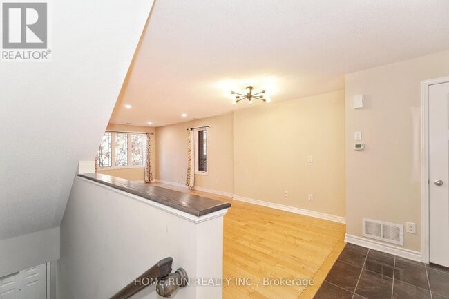 Building Photo - 462 LeBoutillier Ave