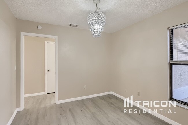 Building Photo - 1007 Black Willow Dr