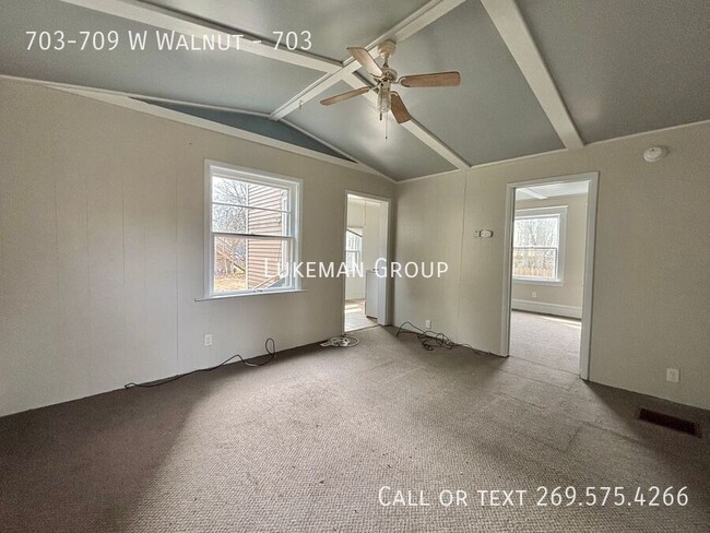 Building Photo - 703-709 W Walnut-703