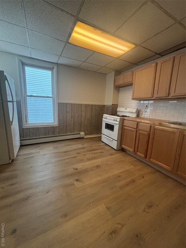 Foto del edificio - 147 Downs St