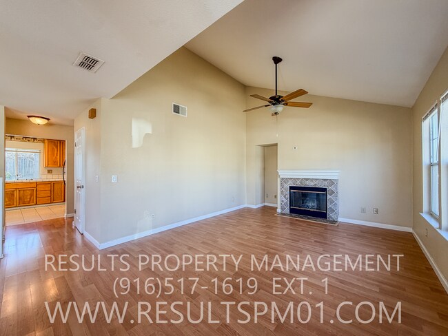 Foto del edificio - Cottages! Spacious 4 Bedroom Home