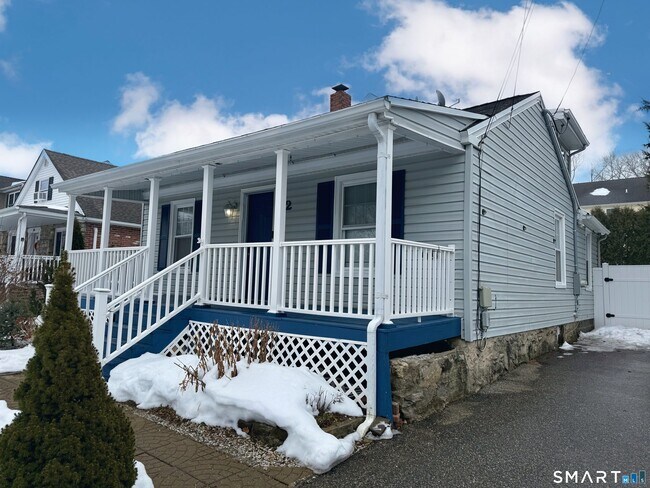 Foto del edificio - 42 Wells Ave