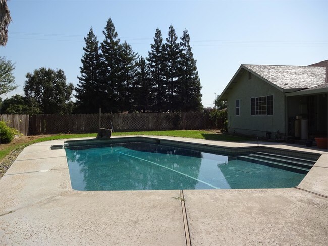 Building Photo - 1764 Durham Dayton Hwy