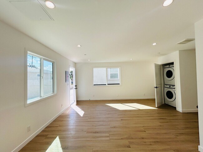 Foto del edificio - 10914 Columbus Ave
