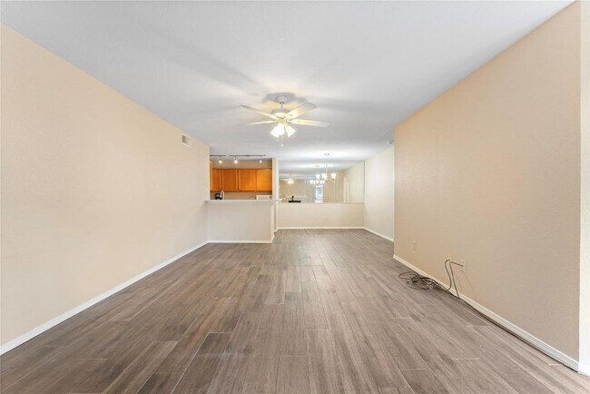 Foto del edificio - 10871 Braes Bend Dr