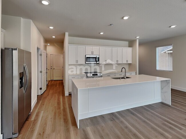 Building Photo - 10343 Bee Balm St