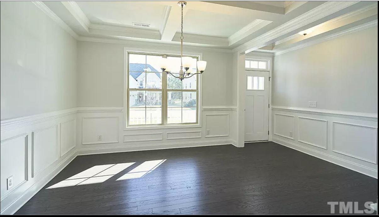 Foto principal - 7364 Birchshire Dr
