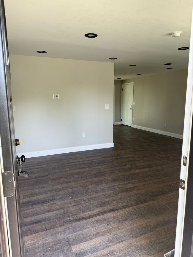 Foto del edificio - 3 Bed, 2 Bath Home for Rent!