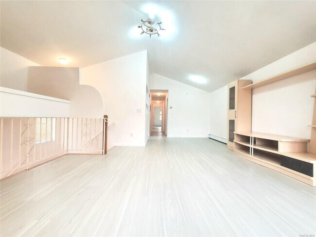 Foto del edificio - 94-15-94-90 90th Ave