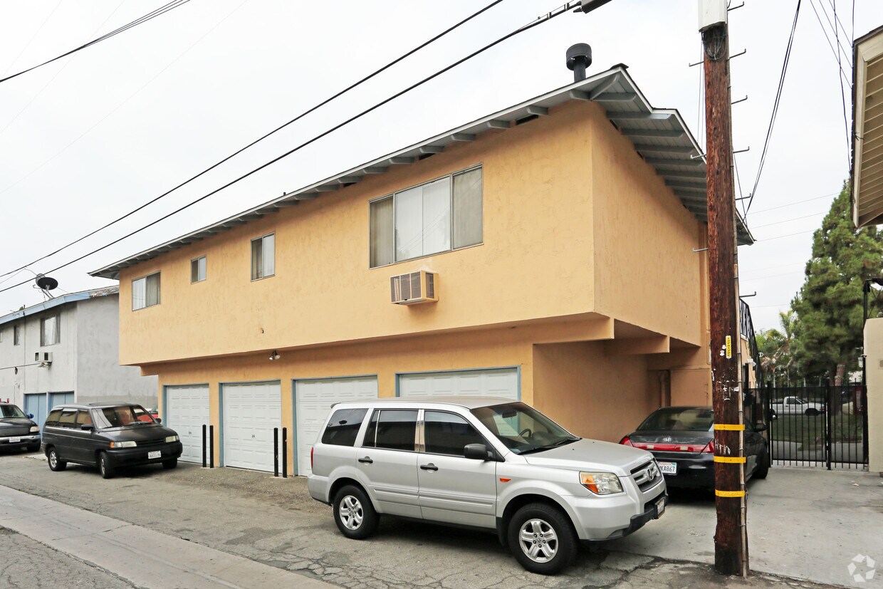 Building Photo - 12122 Haster St
