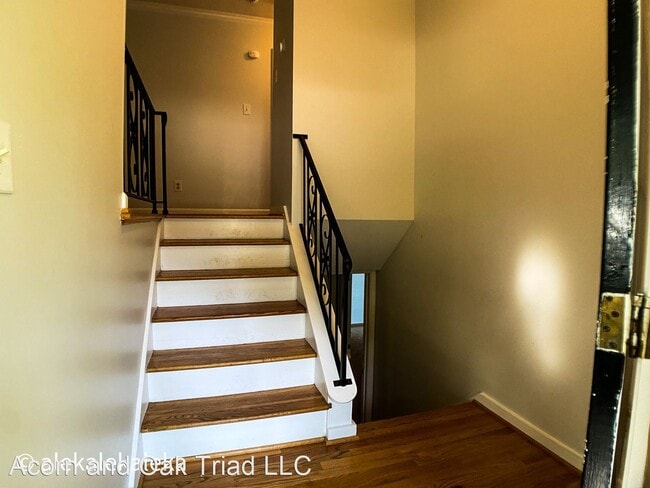 Building Photo - 3 br, 2 bath House - 2905 Robin Hood Dr.