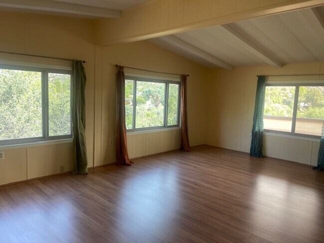 Foto del edificio - 401 Sunset Hills Dr