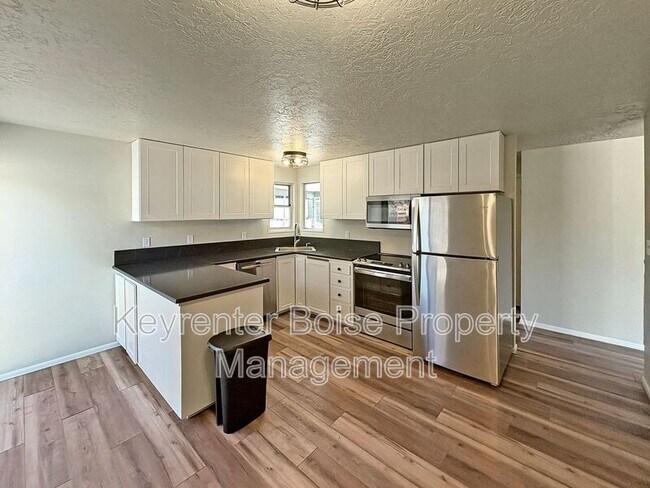 Foto del edificio - 2238 S Latah St