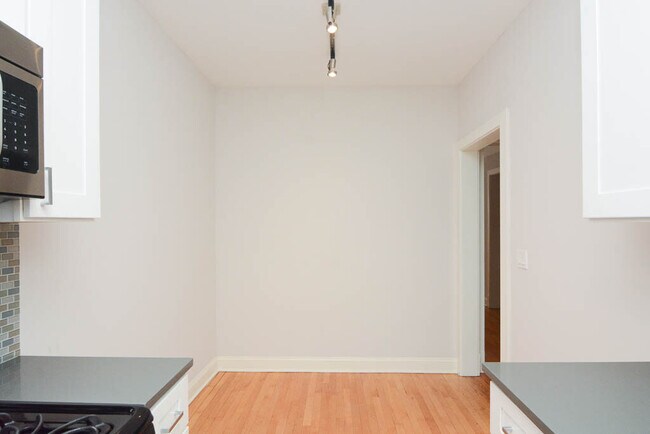 Foto del edificio - 2325 N Rockwell St