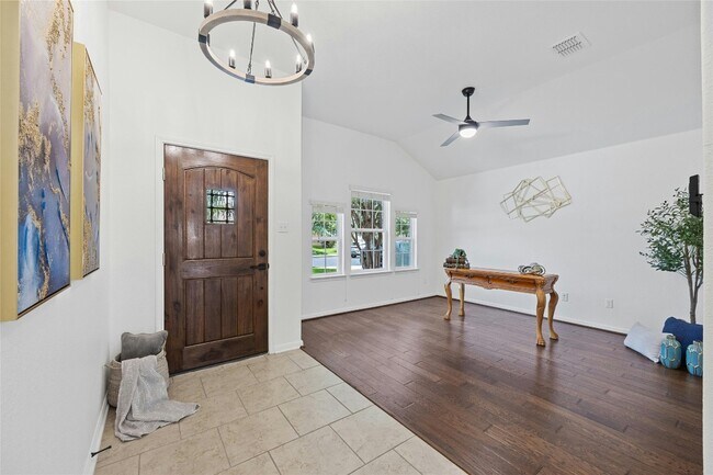 Foto del edificio - 1701 Hidden Springs Path