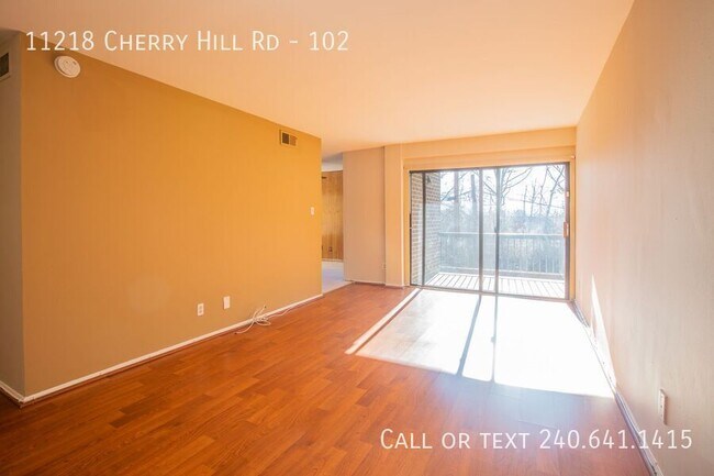 Foto del edificio - 11218 Cherry Hill Rd
