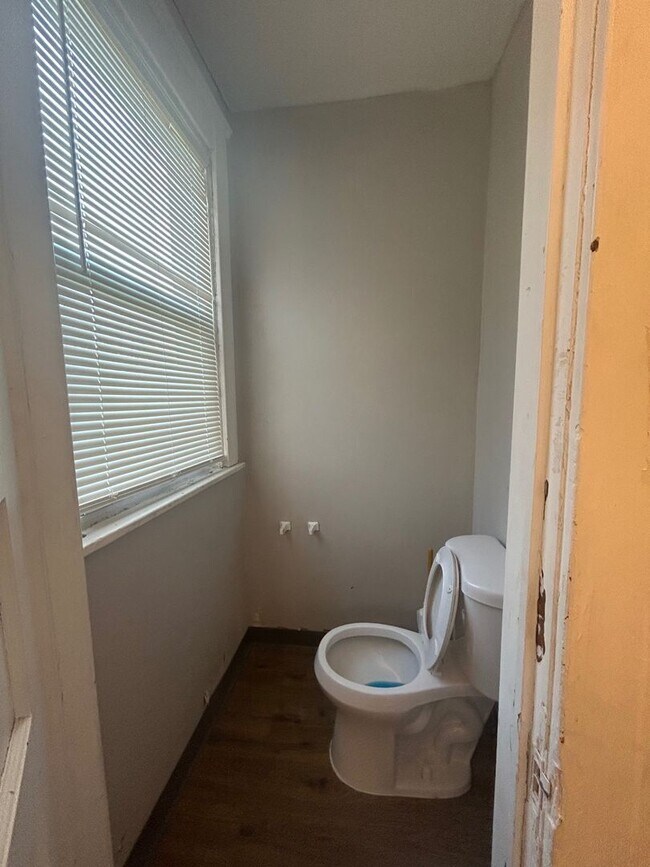 Foto del edificio - 985 E 74th St
