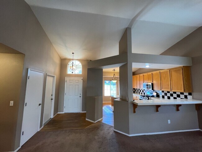 Foto del edificio - 3-bedroom single story in Merced!