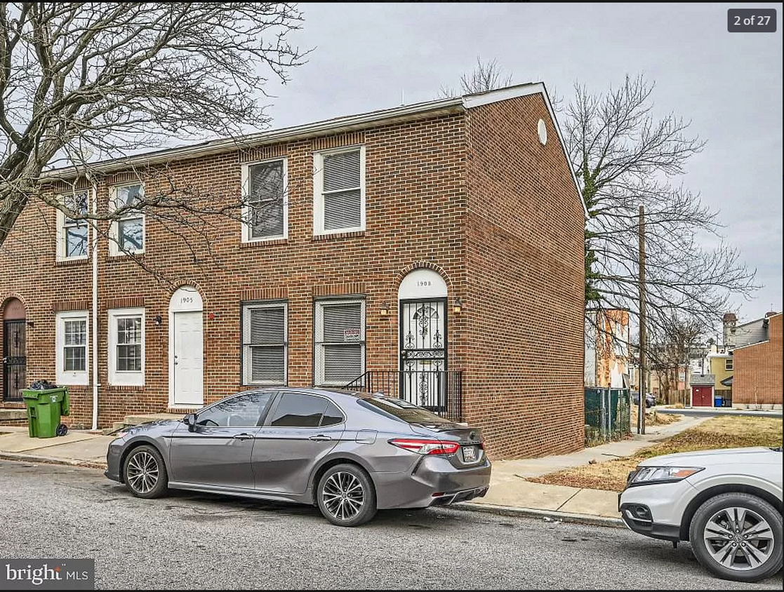 Foto principal - Charming row home in Baltimore City!