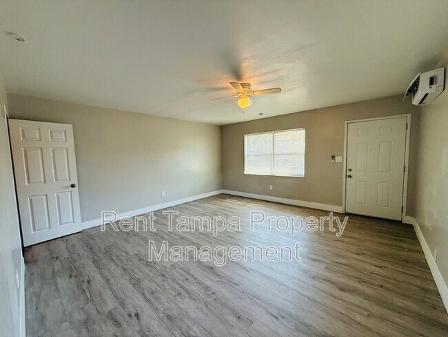 Foto del edificio - 637-637 17th Ave S
