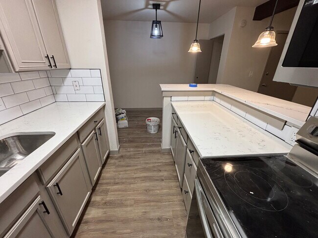 Building Photo - 3643 S Sheridan Blvd