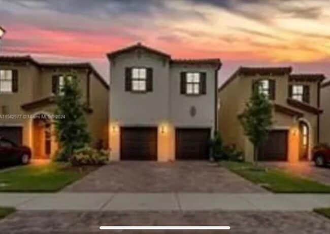 Building Photo - 4879 NW 55th Pl