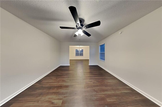 Building Photo - 7045 Treeline Dr