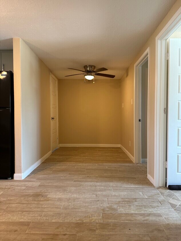 Foto principal - 128 Weisenberger Dr