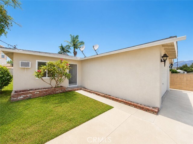 Foto del edificio - 5315 Golden West Ave