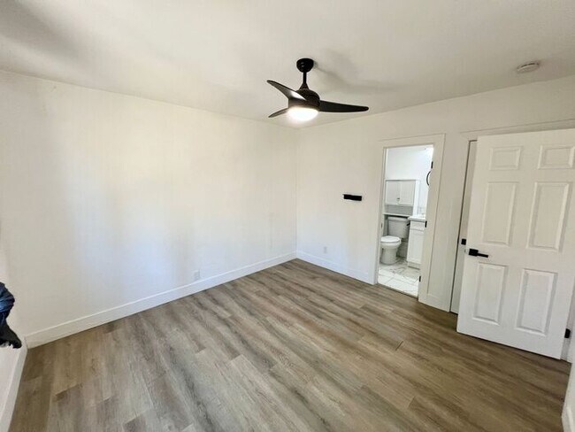 Building Photo - Charming 3BR Home with Private Patio & Spacious Yards in San Diego