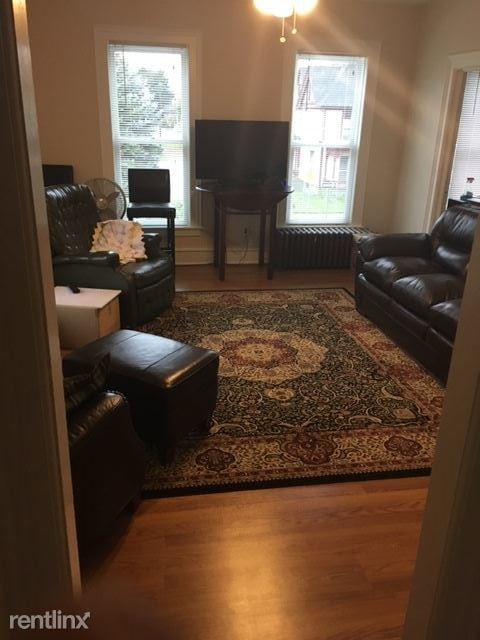 Building Photo - 1 br, 1 bath  - 109 S Huron St Apt 2