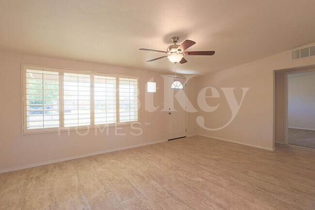 Foto del edificio - 1124 W Cinnabar Ave