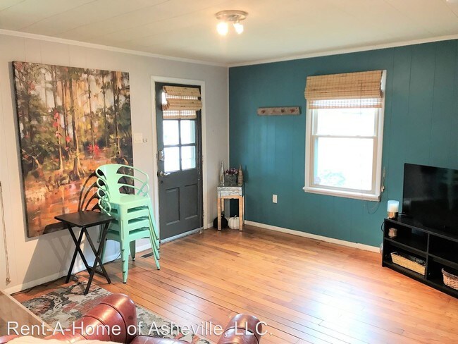 Building Photo - 2 br, 1 bath House - 338 Riverview Drive
