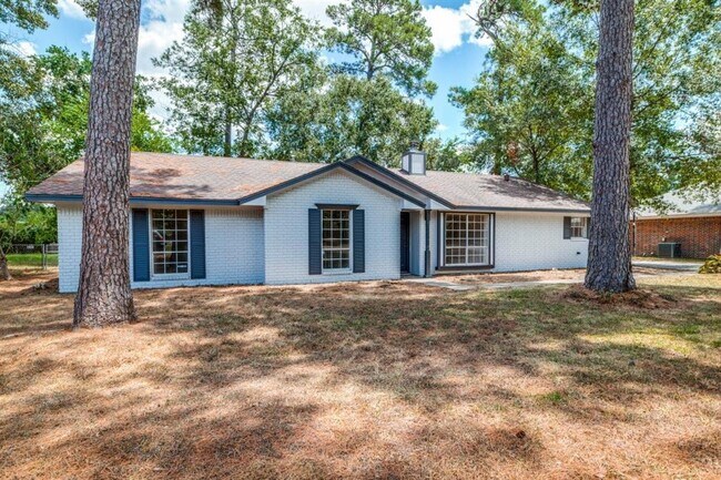 Building Photo - 12010 Cottonwood Ln