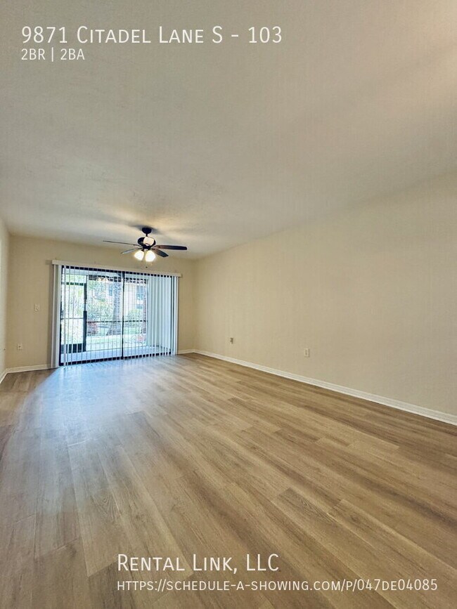 Foto del edificio - 9871 Citadel Ln