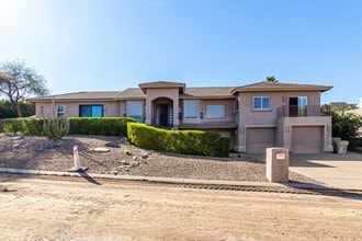 Building Photo - 11818 N Winchester Dr