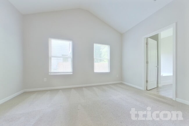 Building Photo - 216 Stone Creek Ct