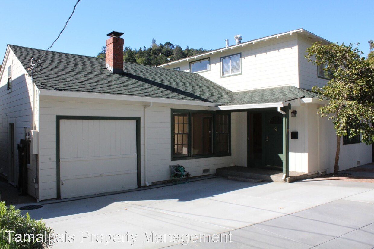 Foto principal - 4 br, 2 bath House - 8 Muriel Place