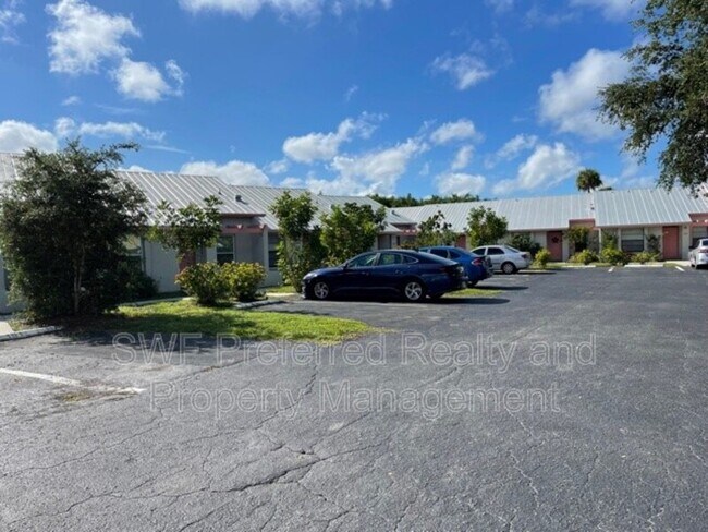 Foto del edificio - 7392 Constitution Cir