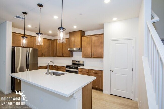 Foto del edificio - Newly built 3Bdm 2.5Ba Townhome in Summerlin!