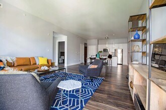 Interior Photo - International