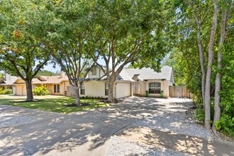 Building Photo - 8701 Palace Pkwy