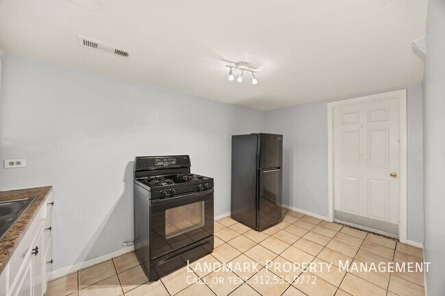 Foto del edificio - 4614 N Central Park Ave